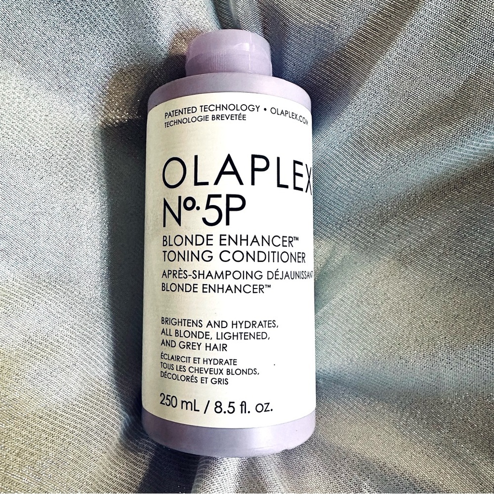 OLAPLEX ✨NWT✨ NO. 5P Blonde Enhancing Conditioner 8.5 fl oz